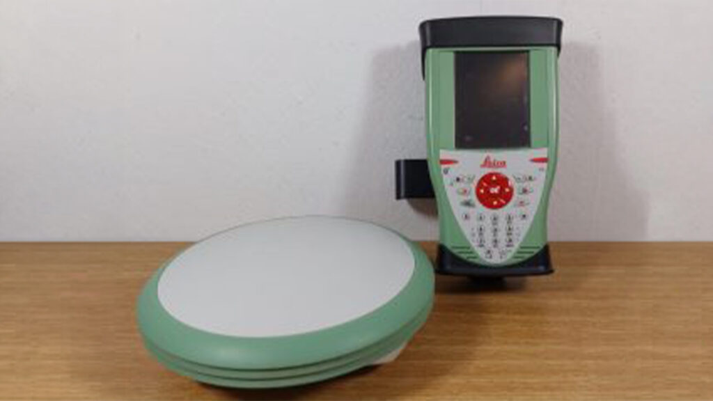 GPS LEICA GS14 CON RADIO Y CONTROLADORA CS15