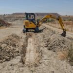 Excavadora de Gala Formación equipada con guiado CHCNAV durante una práctica en Madrid